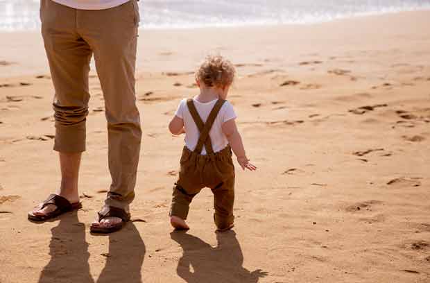 De checklist voor een dagje naar het strand met je baby